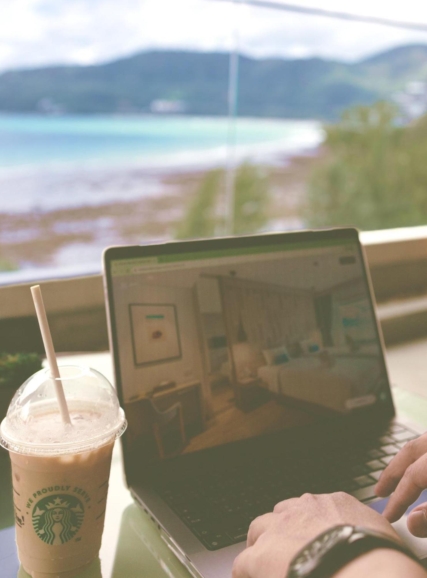 Namaka Resort Kamala Kültér fotó A Microsoft Surface Pro 3