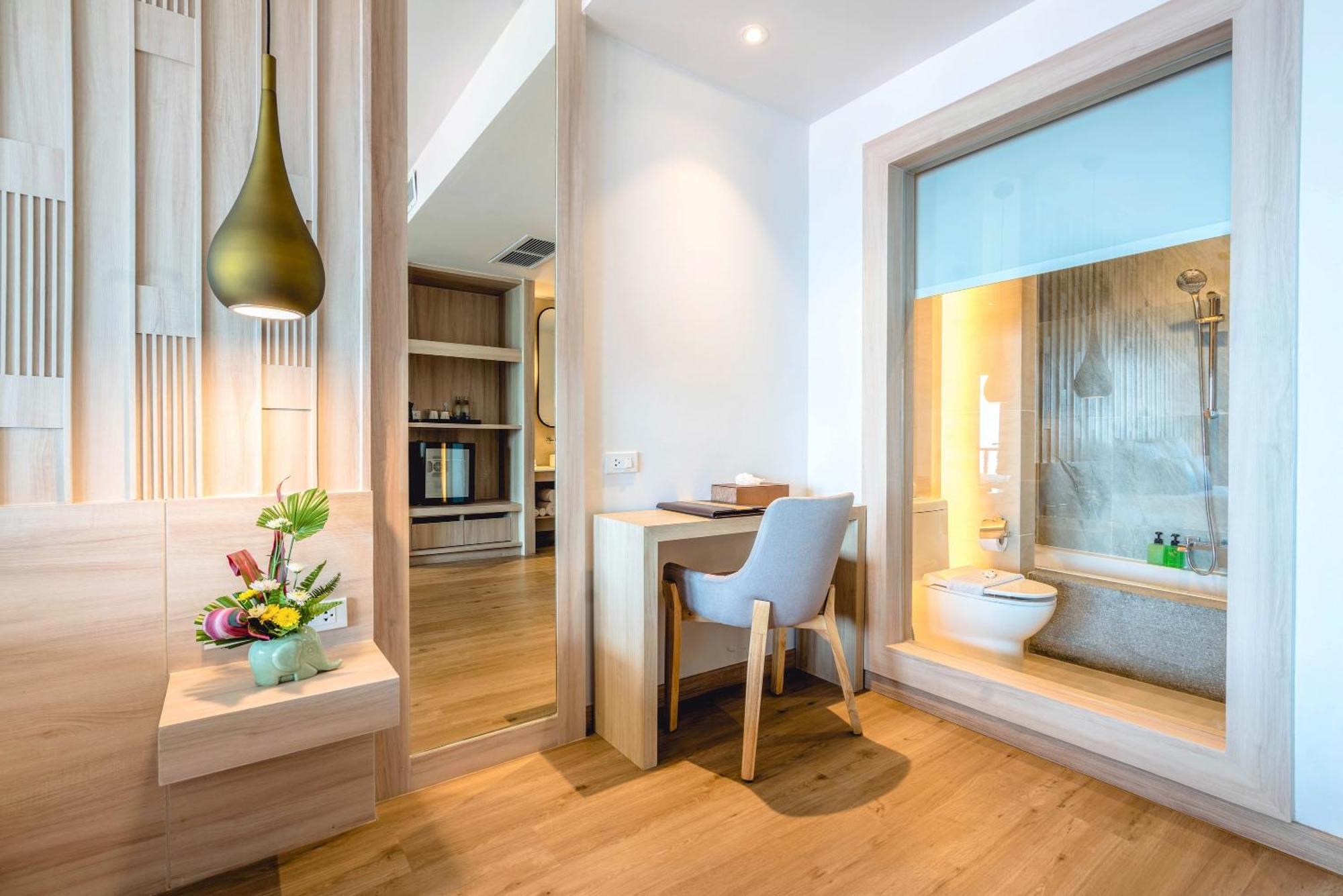 Namaka Resort Kamala Kültér fotó Deluxe Suite