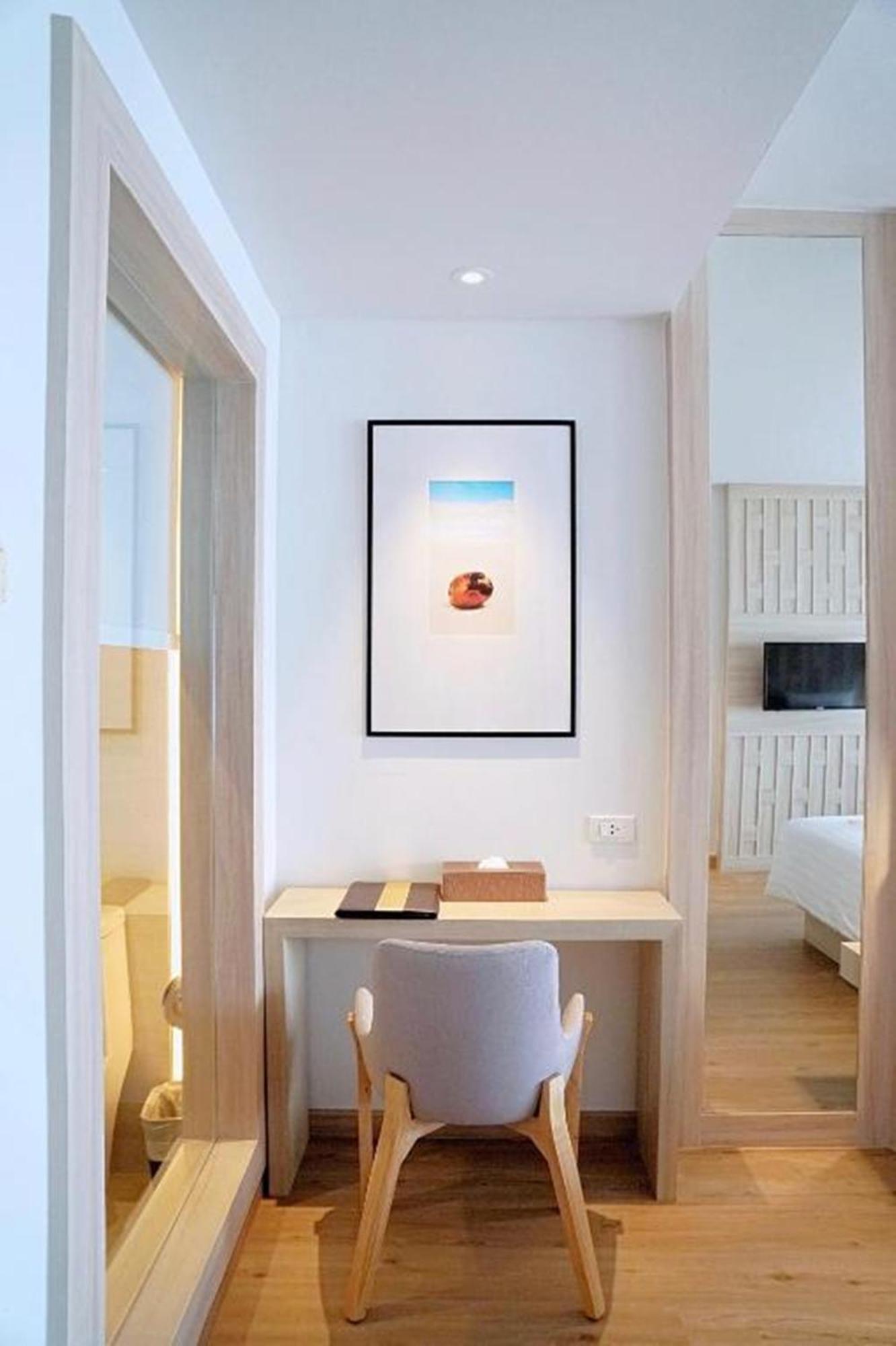 Namaka Resort Kamala Kültér fotó Installation view of the exhibition "The Sea is a Room", 2019