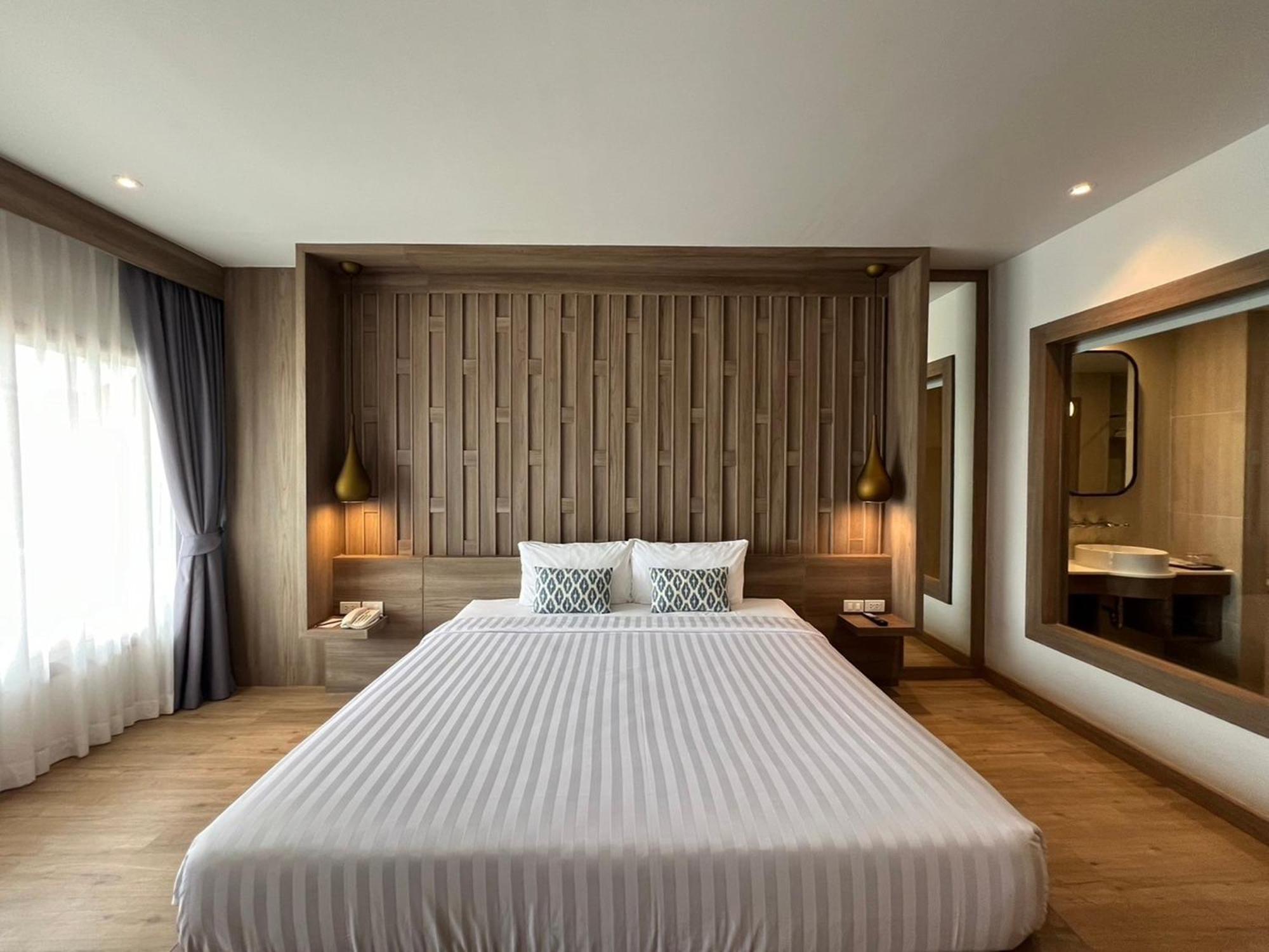 Namaka Resort Kamala Kültér fotó Deluxe Room